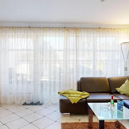 Apartment Strandnahe Mit 2 Schlafzimmern Und Balkon, Koenigin Augusta, Binz