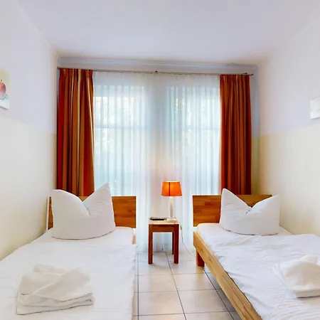 Strandnahe Mit 2 Schlafzimmern Und Balkon, Koenigin Augusta, * Binz