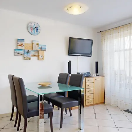 Strandnahe Mit 2 Schlafzimmern Und Balkon, Koenigin Augusta, Apartment