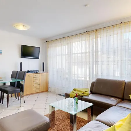 Strandnahe Mit 2 Schlafzimmern Und Balkon, Koenigin Augusta, Apartment *