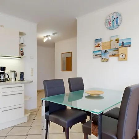 Apartment Strandnahe Mit 2 Schlafzimmern Und Balkon, Koenigin Augusta, Binz