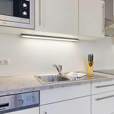 Apartment Strandnahe Mit 2 Schlafzimmern Und Balkon, Koenigin Augusta,