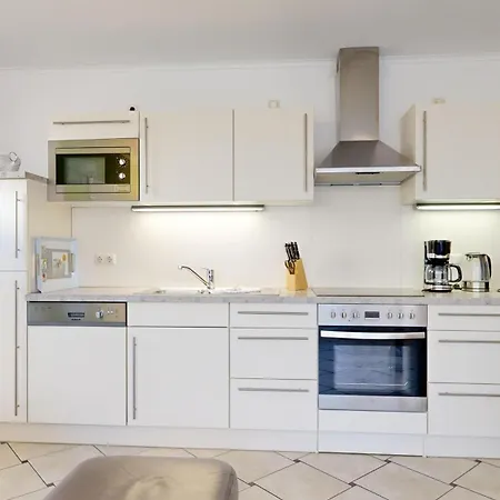 Strandnahe Mit 2 Schlafzimmern Und Balkon, Koenigin Augusta, Apartment