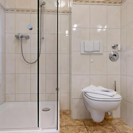 Strandnahe Mit 2 Schlafzimmern Und Balkon, Koenigin Augusta, *