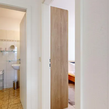 Strandnahe Mit 2 Schlafzimmern Und Balkon, Koenigin Augusta, * Binz