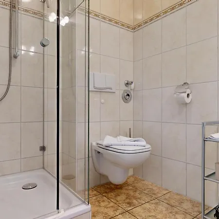 Strandnahe Mit 2 Schlafzimmern Und Balkon, Koenigin Augusta, Apartment Binz