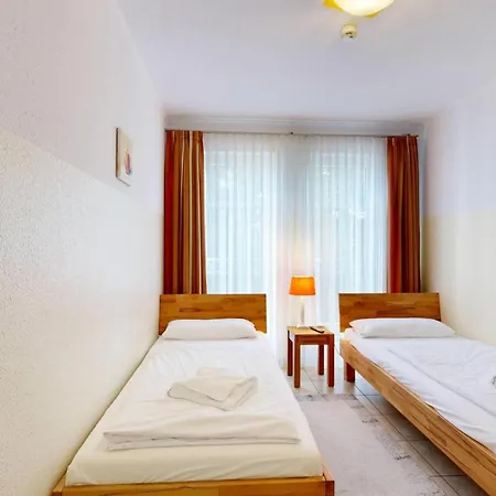 Strandnahe Mit 2 Schlafzimmern Und Balkon, Königin Augusta,