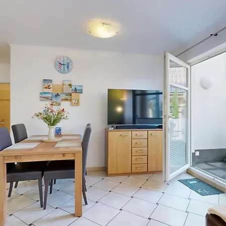 Apartment Strandnahe Mit 2 Schlafzimmern Und Balkon, Königin Augusta, Binz