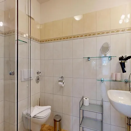 Strandnahe Mit 2 Schlafzimmern Und Balkon, Koenigin Augusta, *