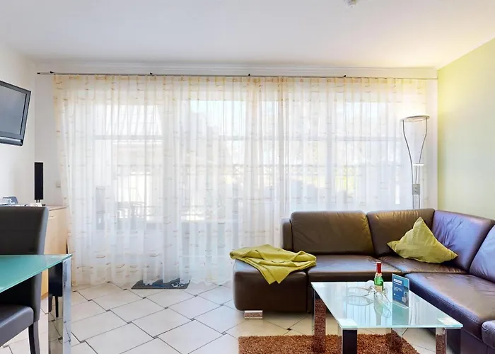 公寓 Strandnahe Mit 2 Schlafzimmern Und Balkon, Koenigin Augusta, 宾茨