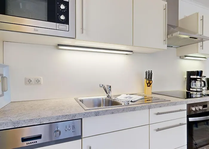 Strandnahe Mit 2 Schlafzimmern Und Balkon, Koenigin Augusta, 宾茨