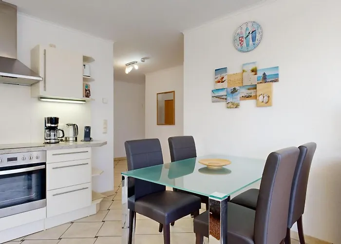 Strandnahe Mit 2 Schlafzimmern Und Balkon, Koenigin Augusta, 公寓 宾茨