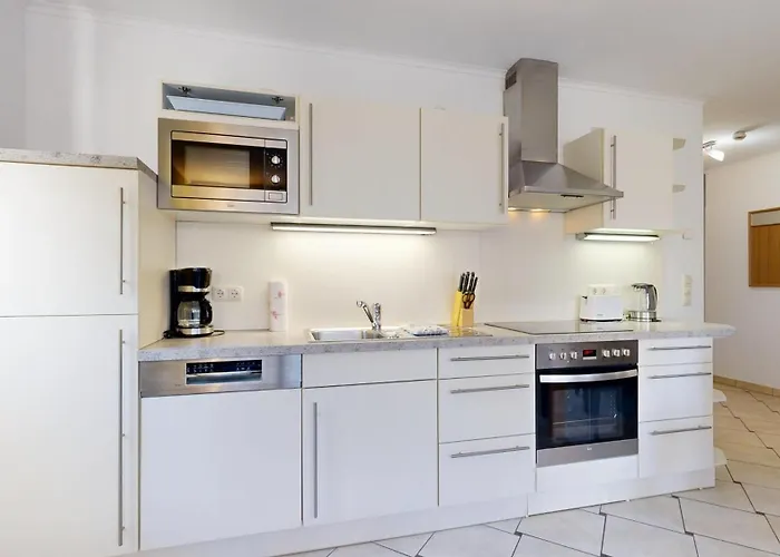 Strandnahe Mit 2 Schlafzimmern Und Balkon, Königin Augusta, *