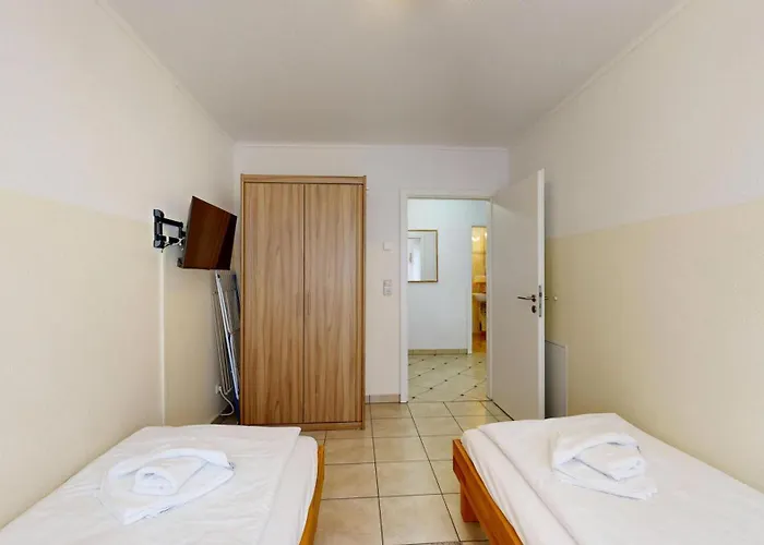 Strandnahe Mit 2 Schlafzimmern Und Balkon, Königin Augusta, Apartment *